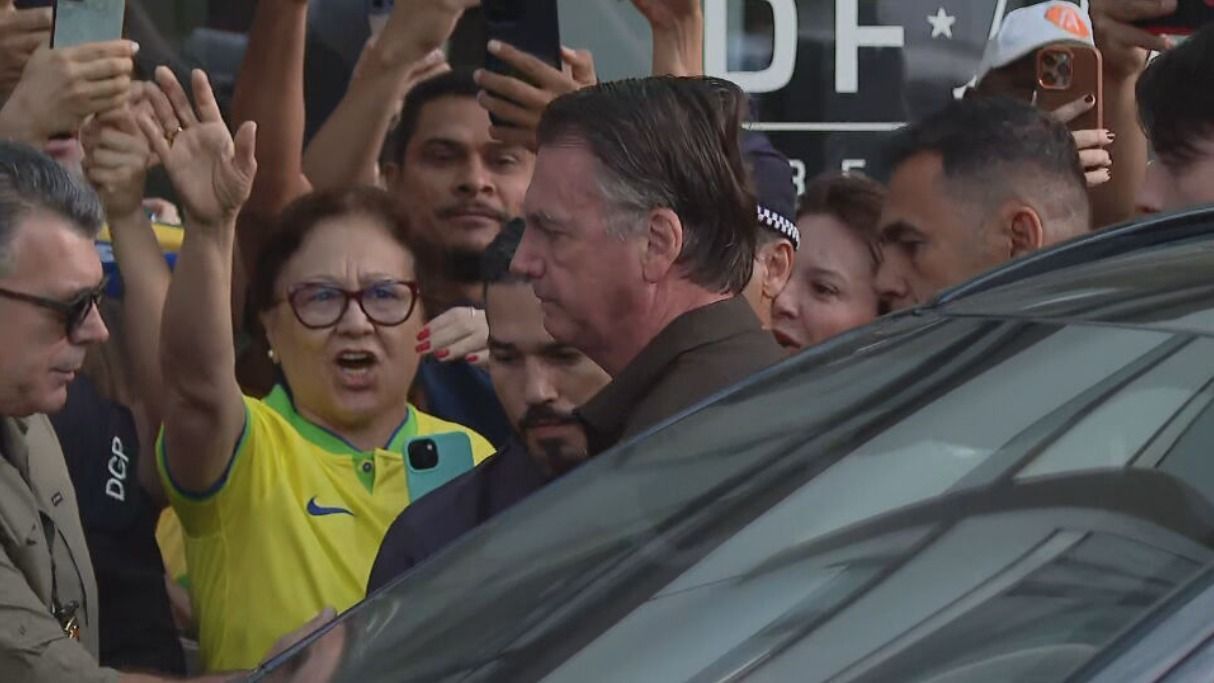 Vídeo: Carro de desaparecidos no PR é encontrado enterrado em bunker