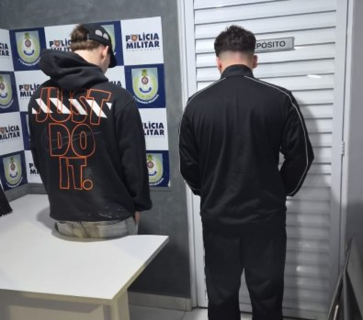 dupla pichou ateou fogo shopping