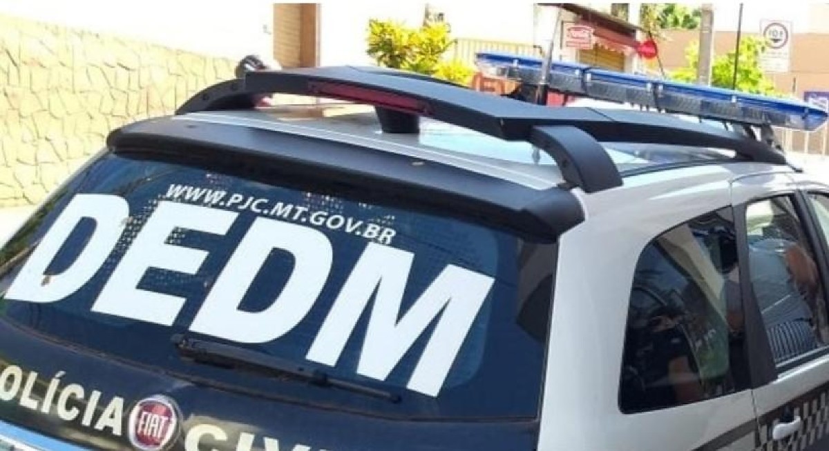 Pol&iacute;cia Militar