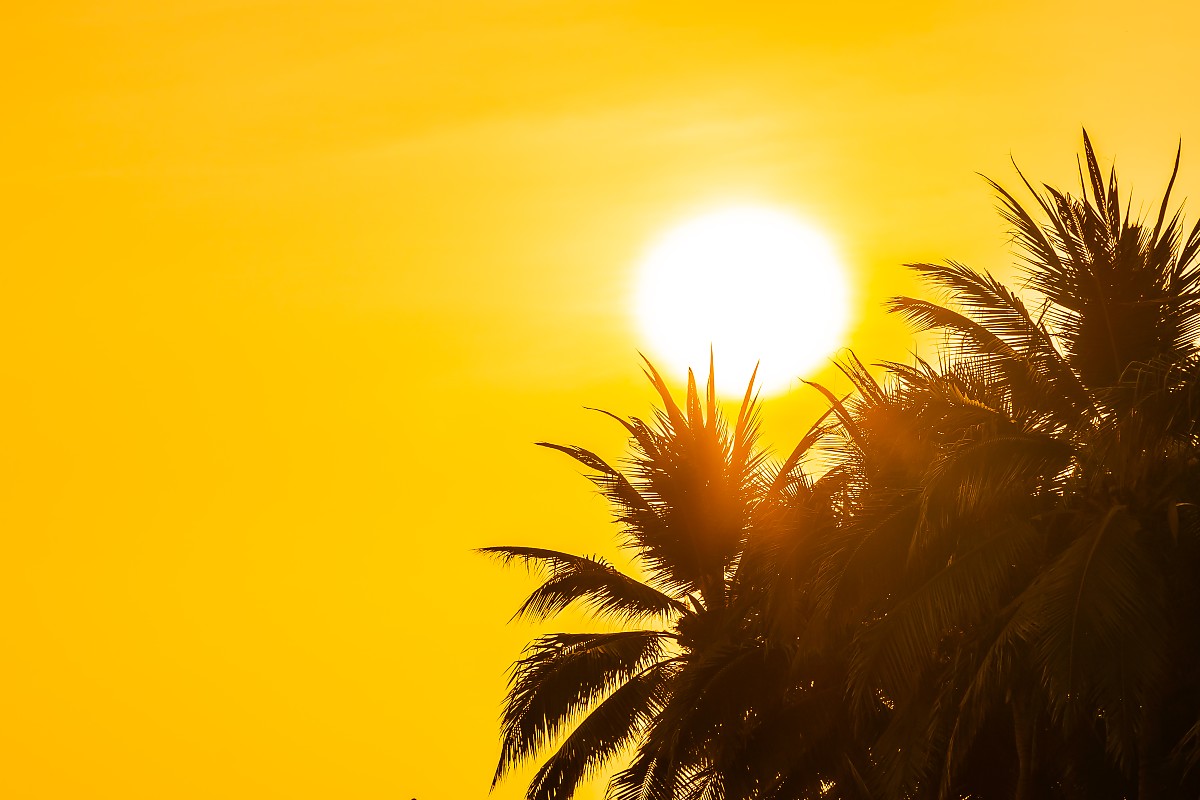 Ver&atilde;o sol forte calor