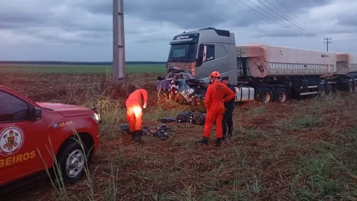Acidente na MT-235 deixa 3 mortos
