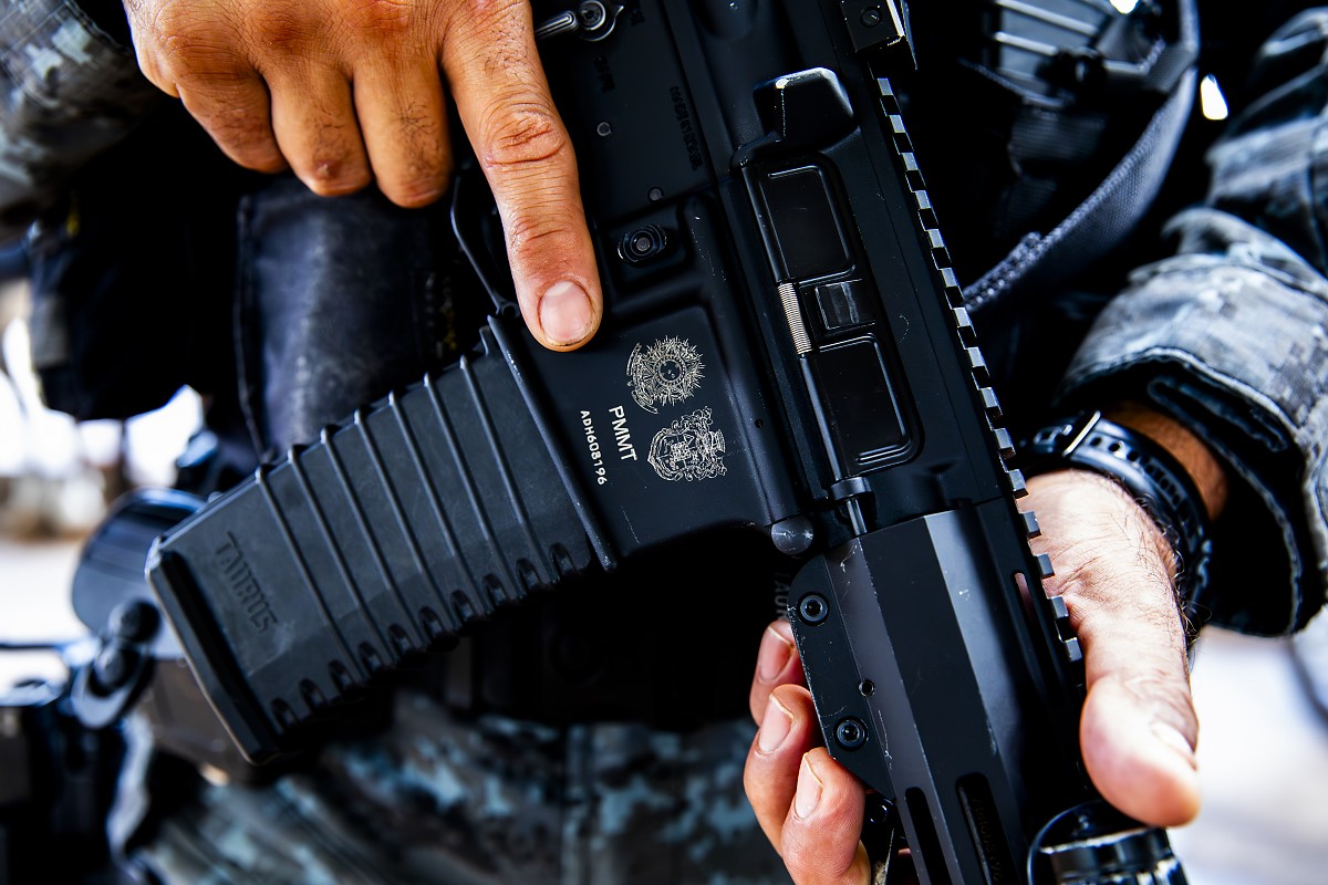 Polícia Militar - armas
