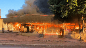 Incêndio em pastelaria de Juara