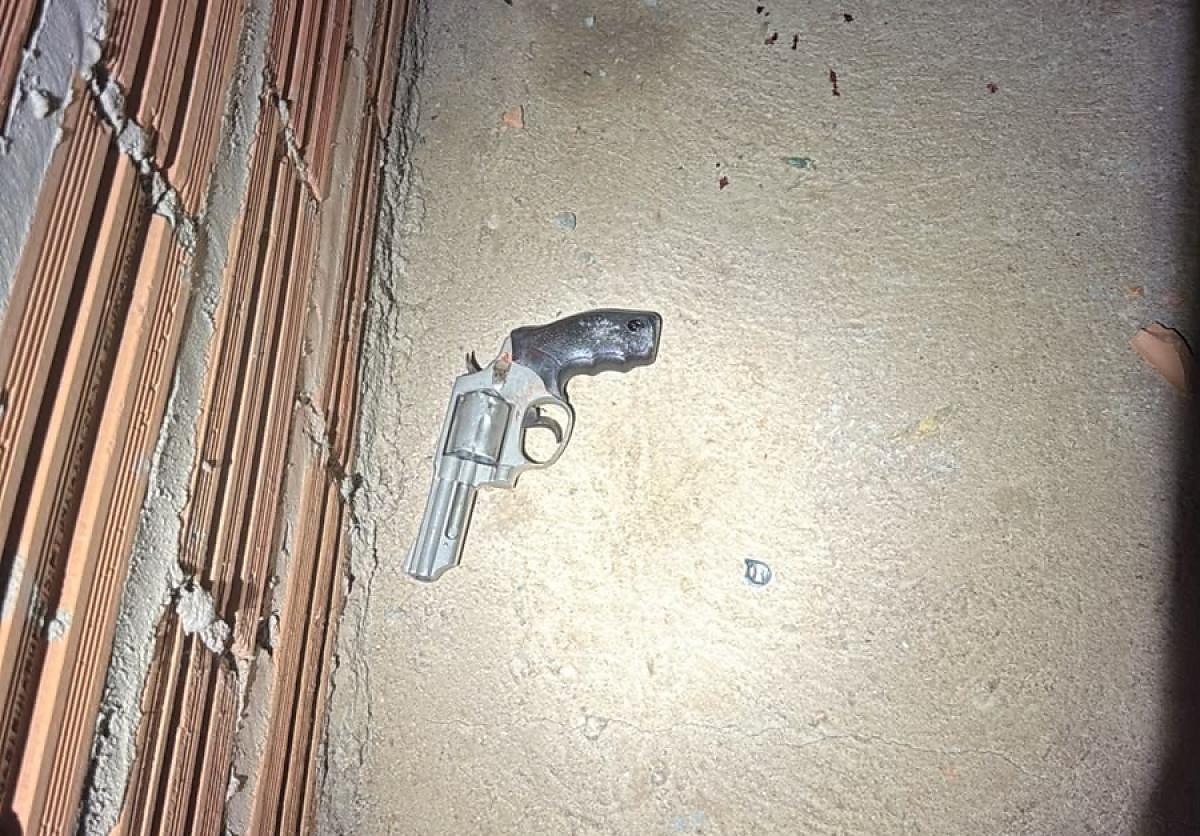 arma de fogo, rev&oacute;lver, pistola, tiro