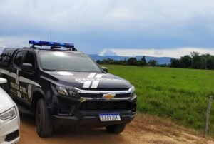 Pol&iacute;cia Civil viatura