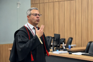 Promotor de Justi&ccedil;a Vin&iacute;cius Gahyva