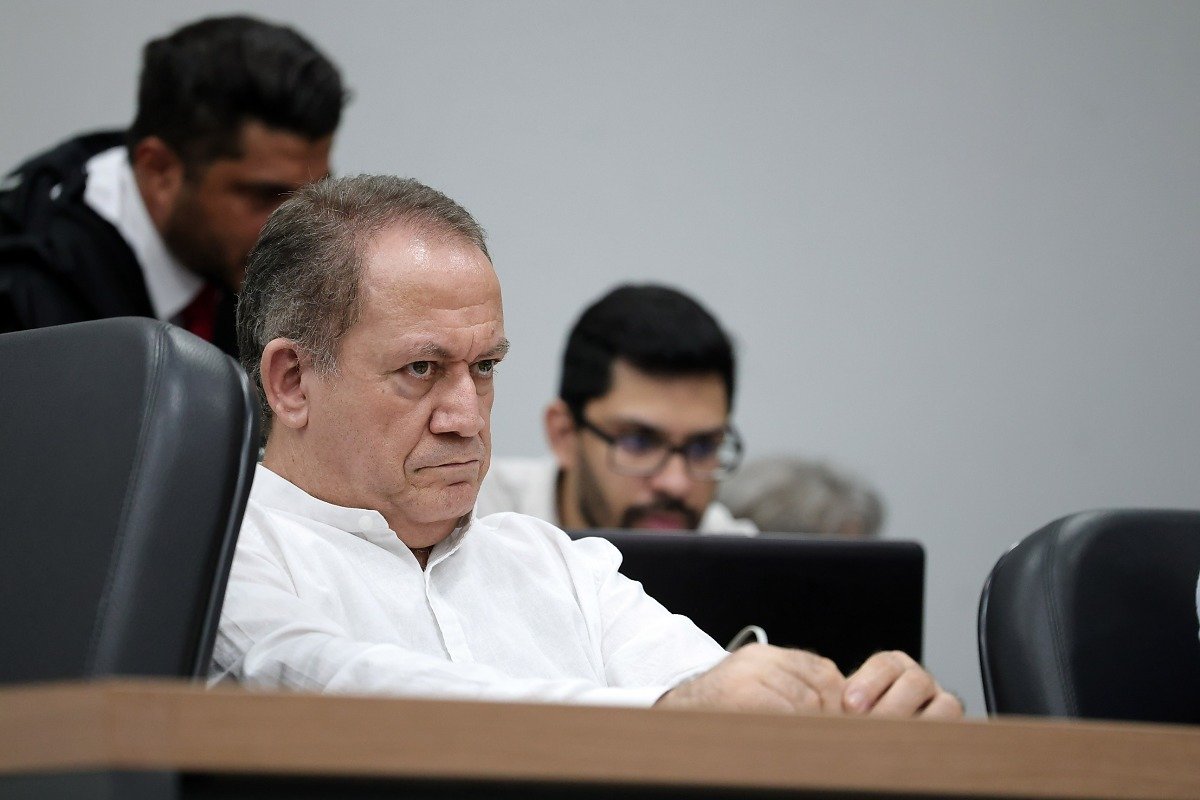 Ant&ocirc;nio Gomes da Silva, J&uacute;ri Zampieri