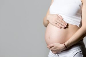 Gr&aacute;vida gestante barriga