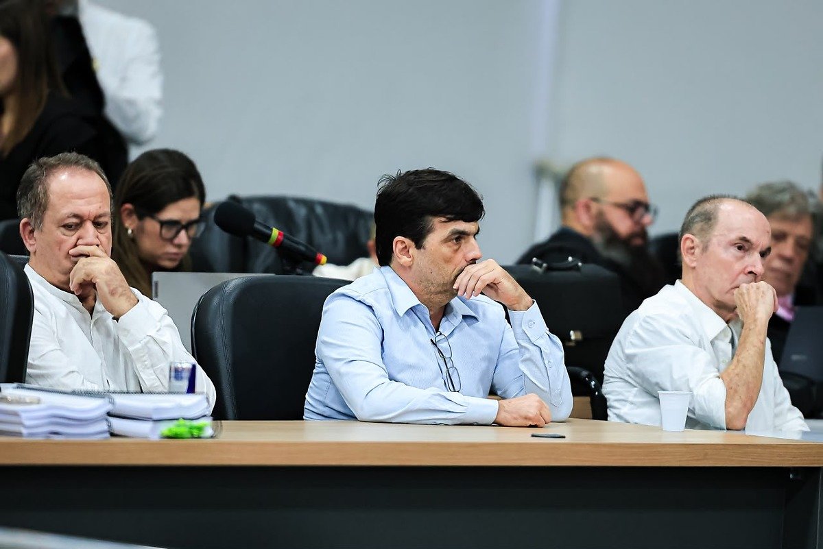 Ant&ocirc;nio Gomes da Silva, Hedilerson Fialho Martins Barbosa, coronel Etevaldo Luiz Ca&ccedil;adini de Vargas, j&uacute;ri Zampieri