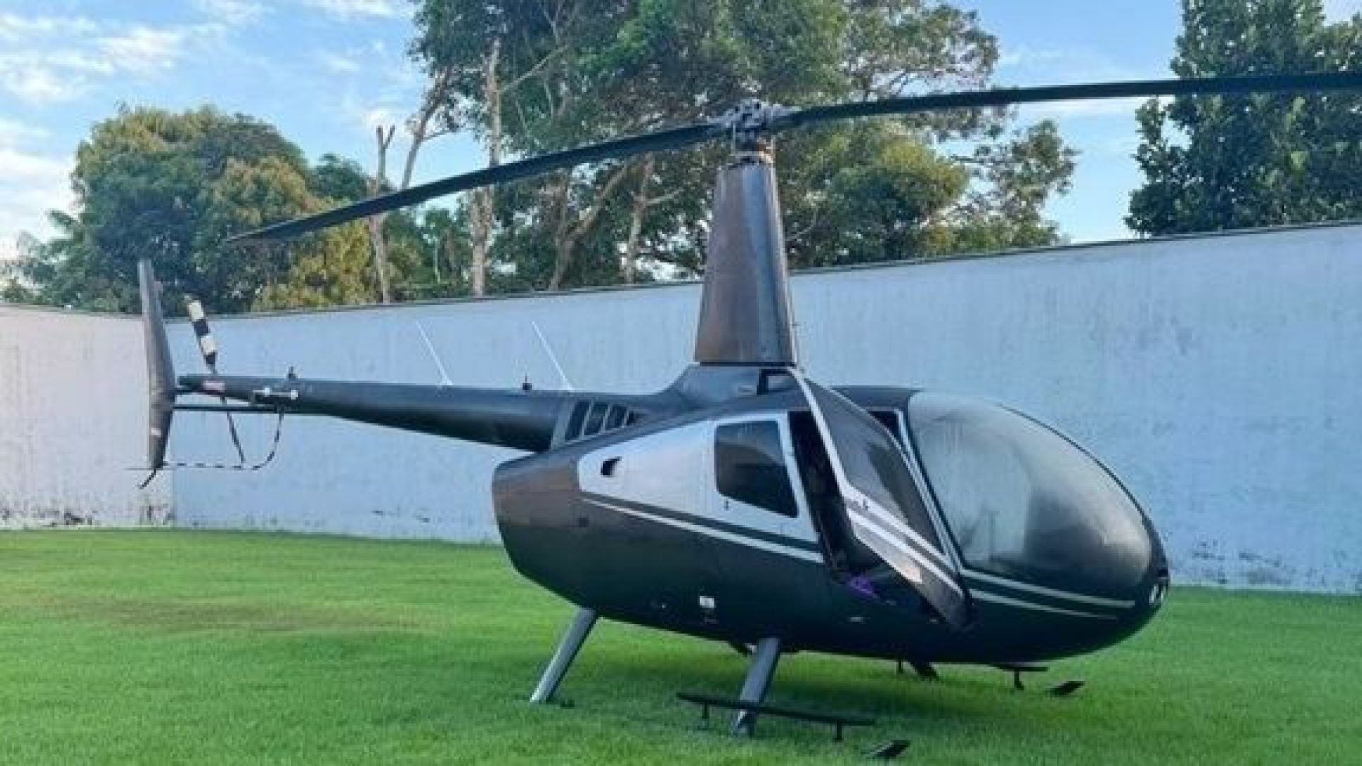 Helicóptero apreendido pela PF (Polícia Federal) no âmbito da Operação Afluente  • Polícia Federal