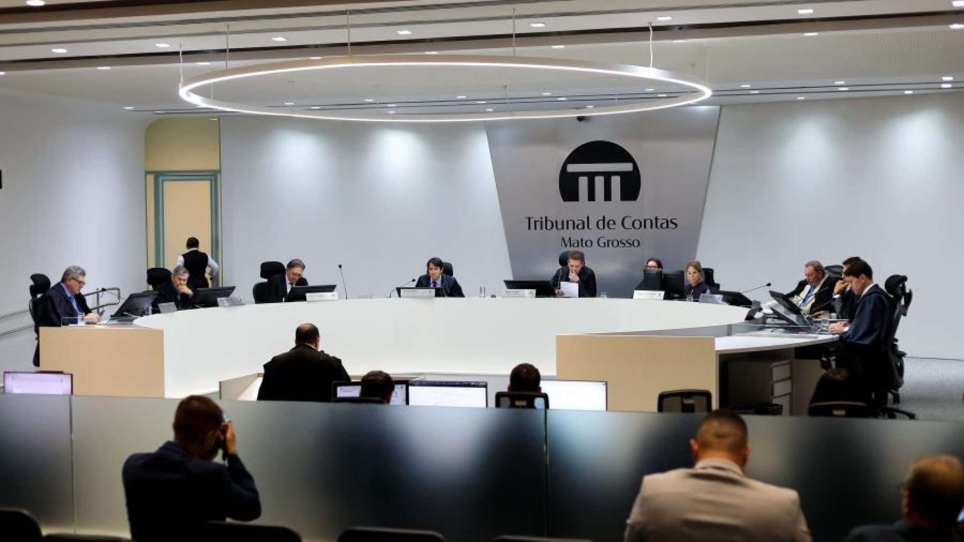 139251_plenario-tce-jpg.jpg