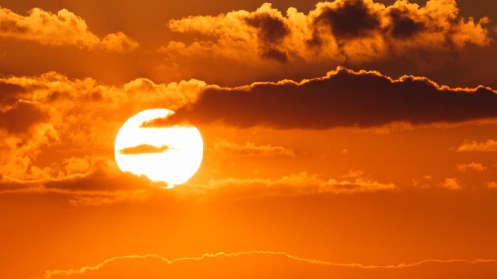 139400_onda-de-calor-coloca-oito-estados-em-alerta-vermelho-maximas-podem-passar-de-40-c-efad811e.jp_.jpeg