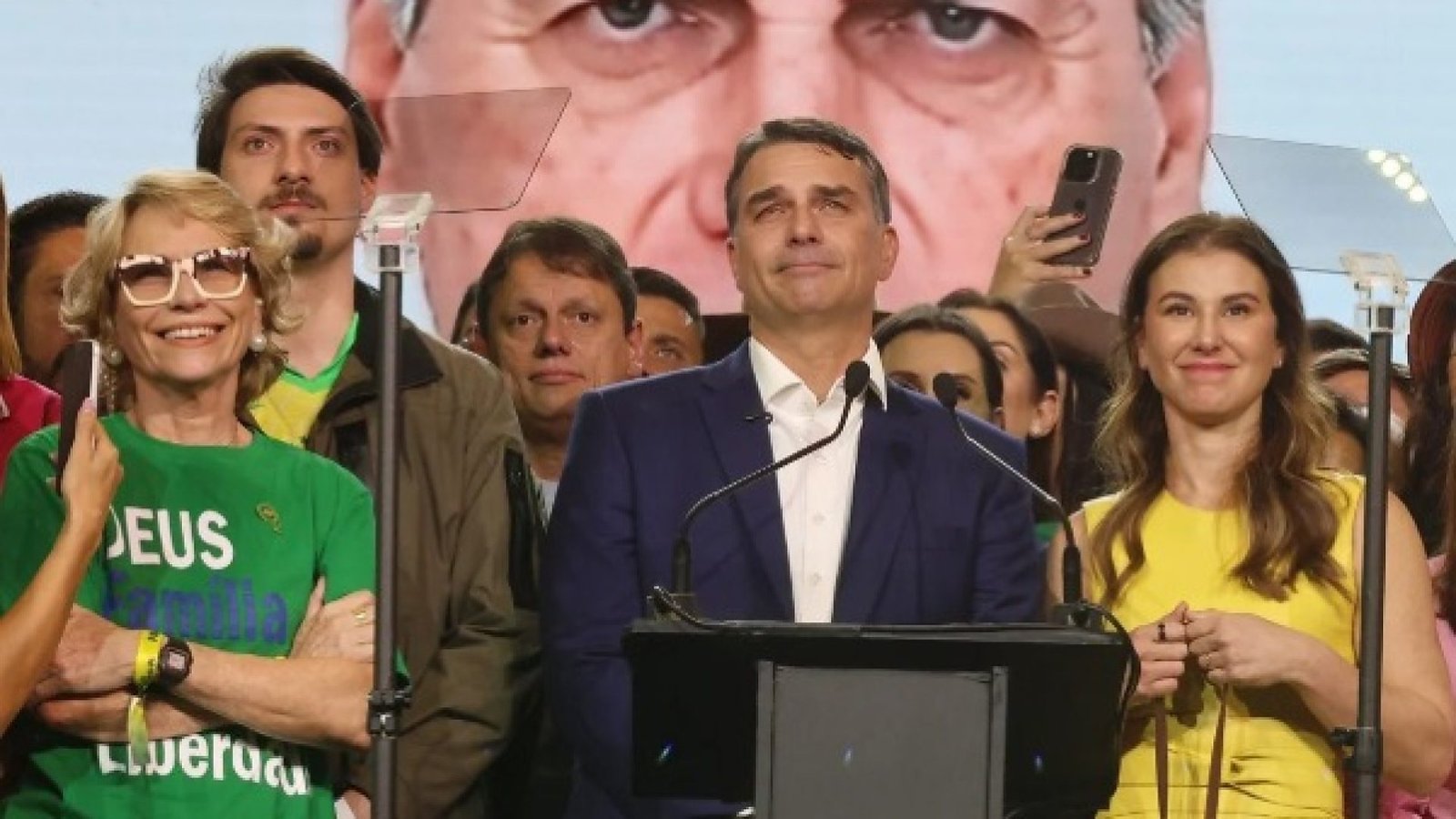 Fl&aacute;vio Bolsonaro