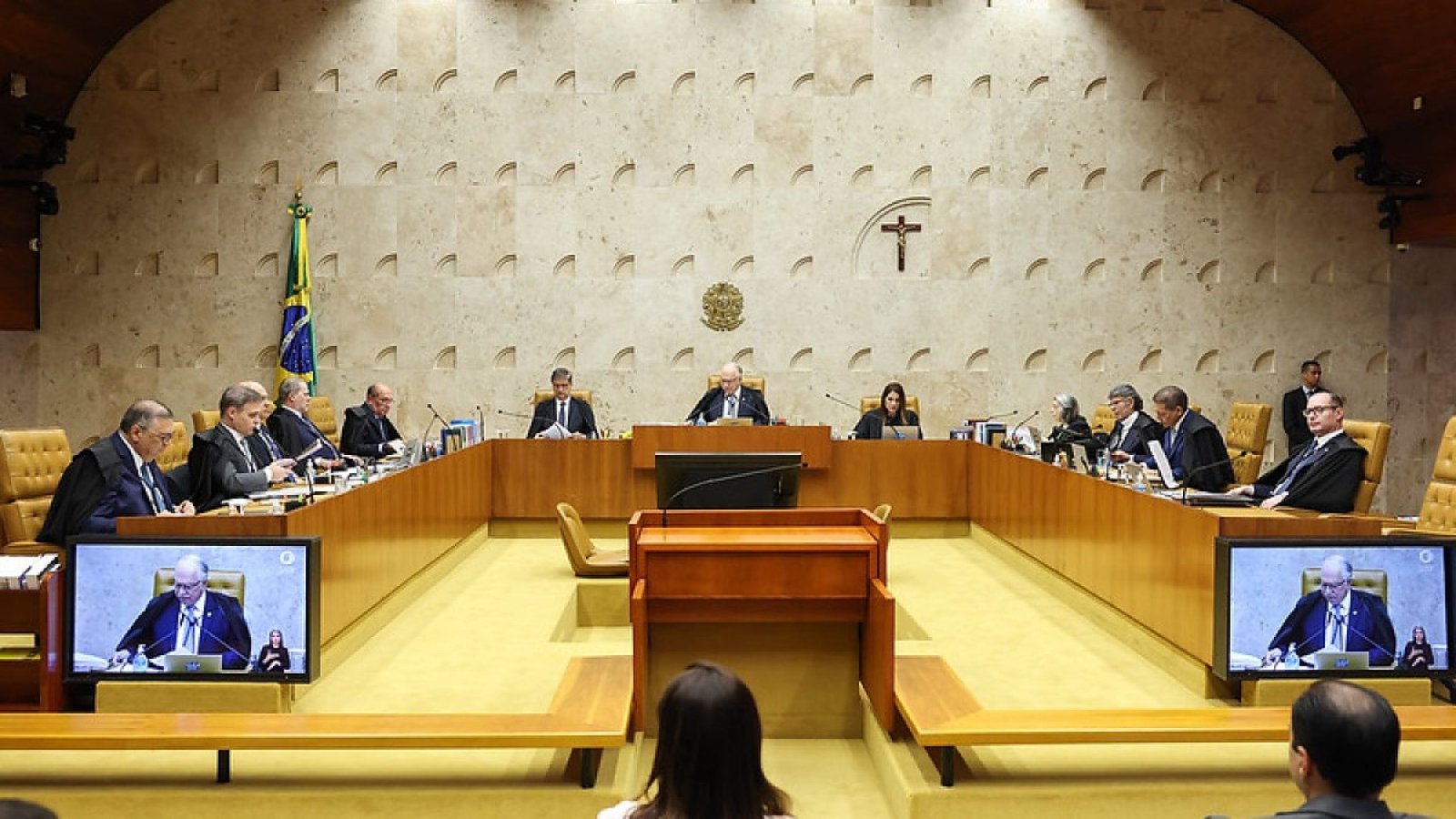 Sess&atilde;o plen&aacute;ria extraordin&aacute;ria do STF