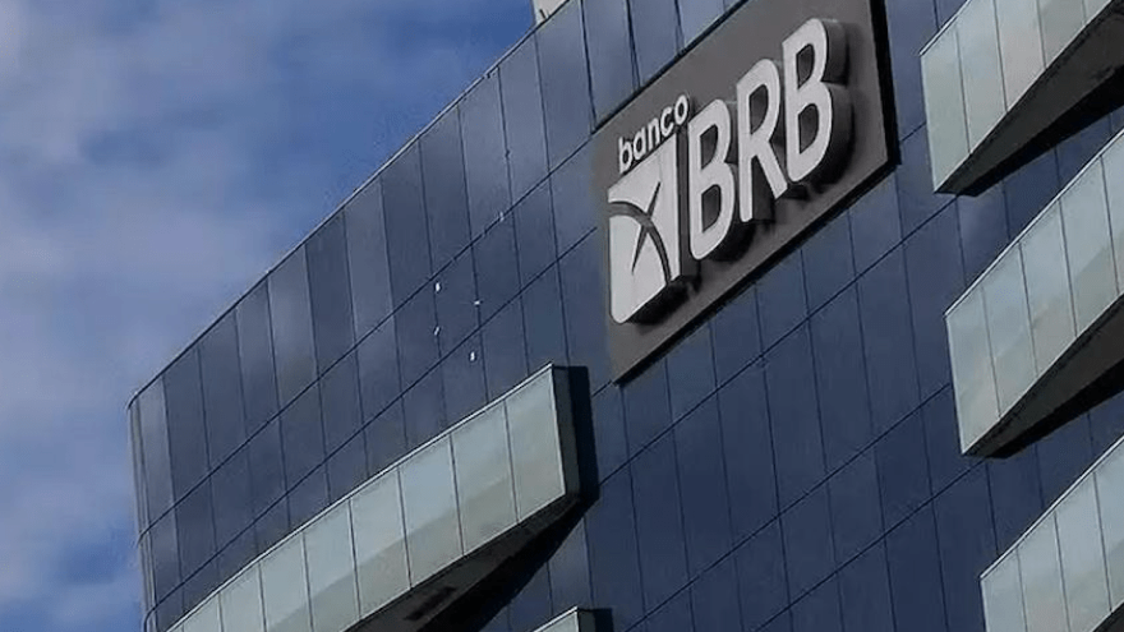 Fachada do BRB em Brasília  • Divulgação
