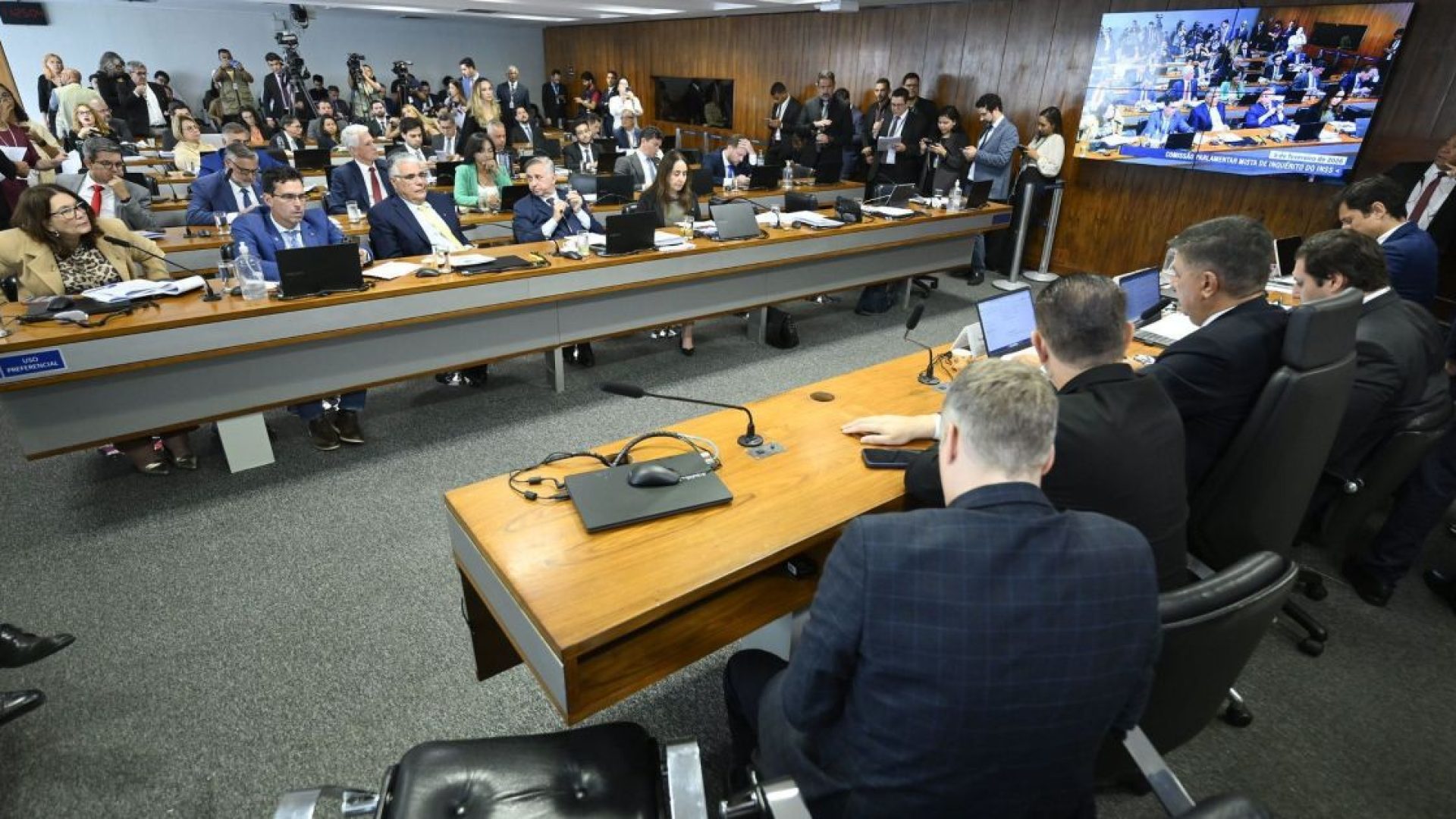 Congressistas durante reunião da CPMI do INSS  • Foto: Andressa Anholete/Agência Senado