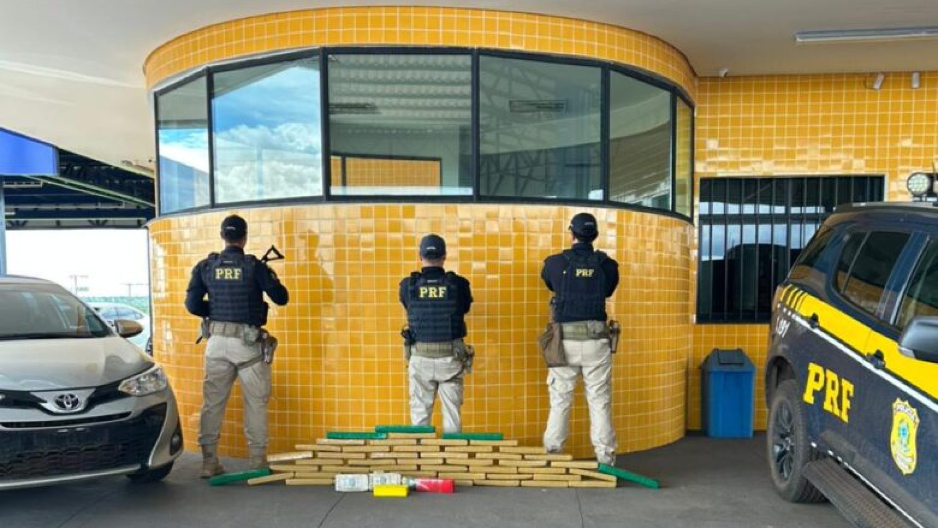 Droga-apreendida-e1766080409676-780x470