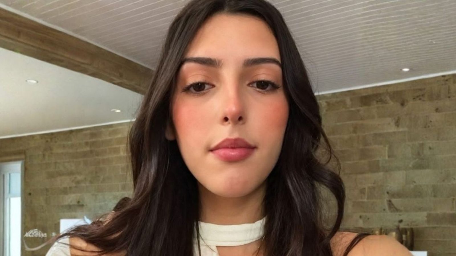 O corpo da jovem foi encontrado dentro do estabelecimento.  • Reprodução / Redes Sociais