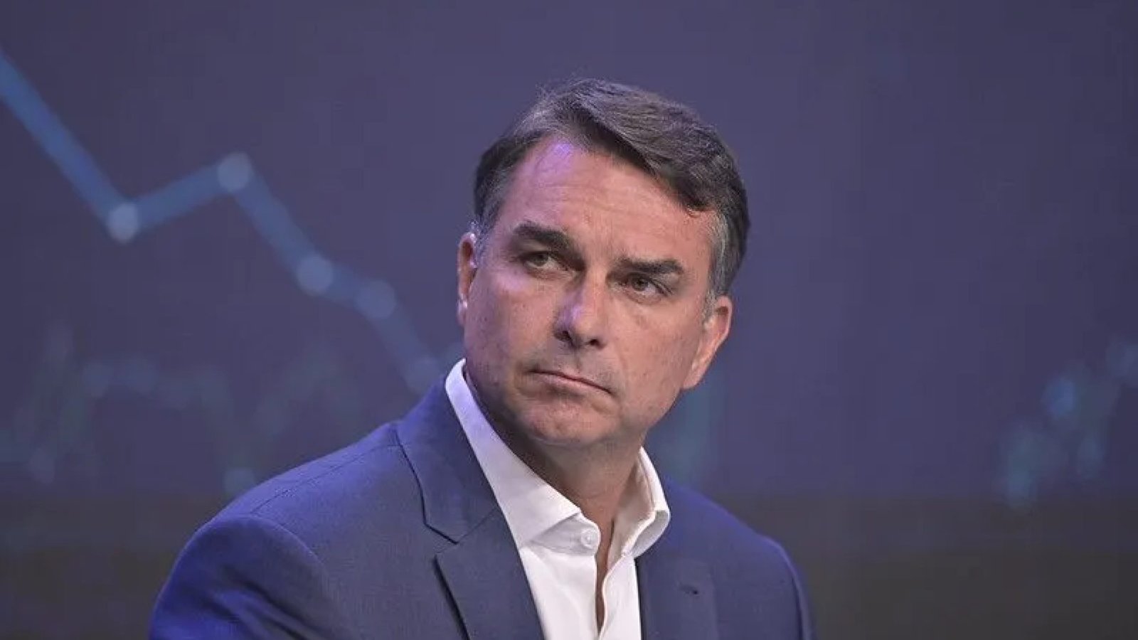 Flávio Bolsonaro (PL) durante debate da Band  • RENATOPIZZUTTO