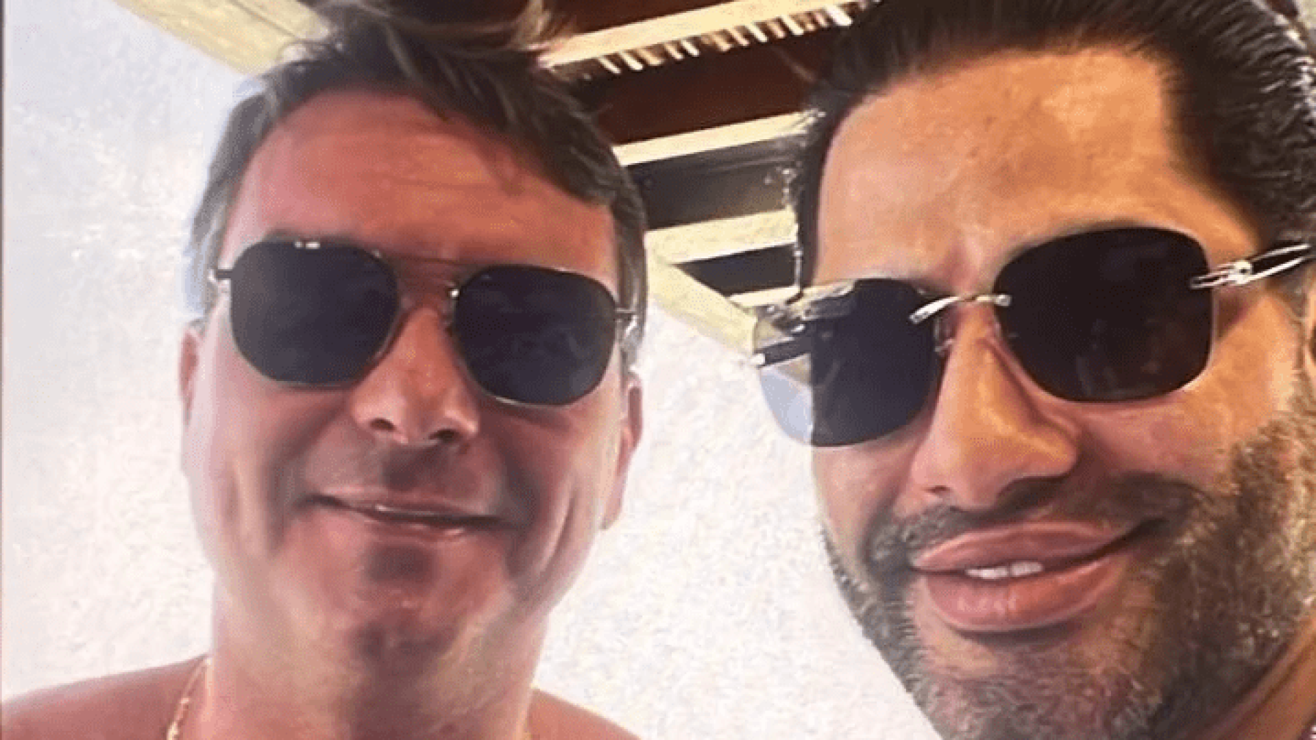 O senador e pré-candidato à Presidência da República, Flávio Bolsonaro (PL-RJ), e Luiz Phillipi Machado de Moraes Mourão, o "Sicário"  • Reprodução/ICL Notícias