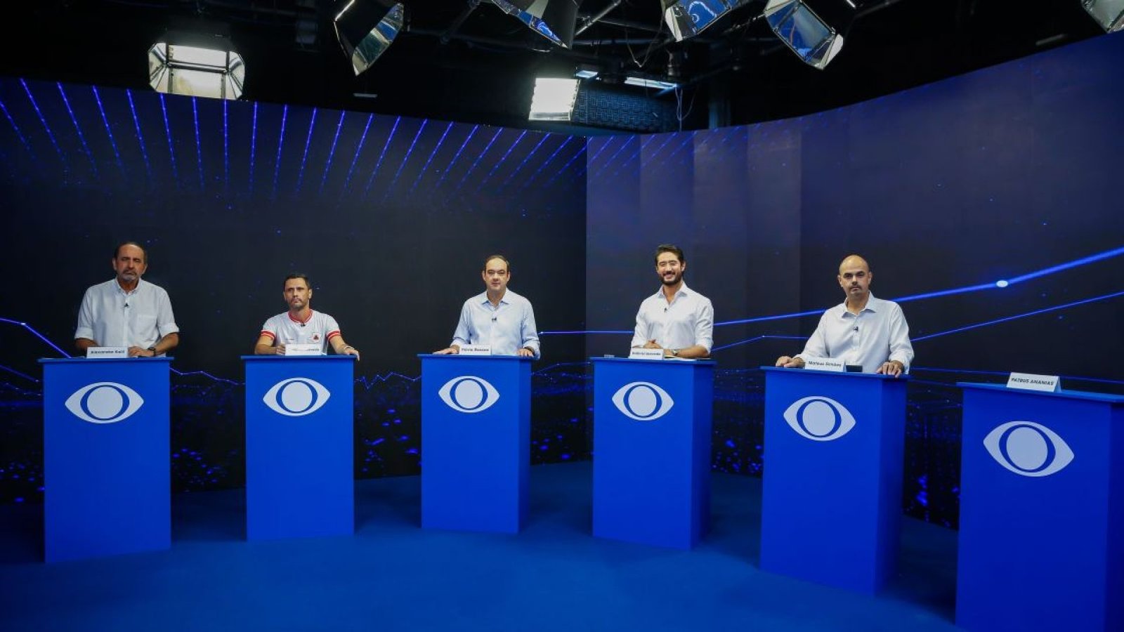 Alexandre Kalil (PDT), Cleitinho Azevedo (Republicanos), Flávio Roscoe (PL), Gabriel Azevedo e Mateus Simões (PSD) em primeiro debate eleitoral  • Crédito fotos: Júnia Garrido/Band Minas