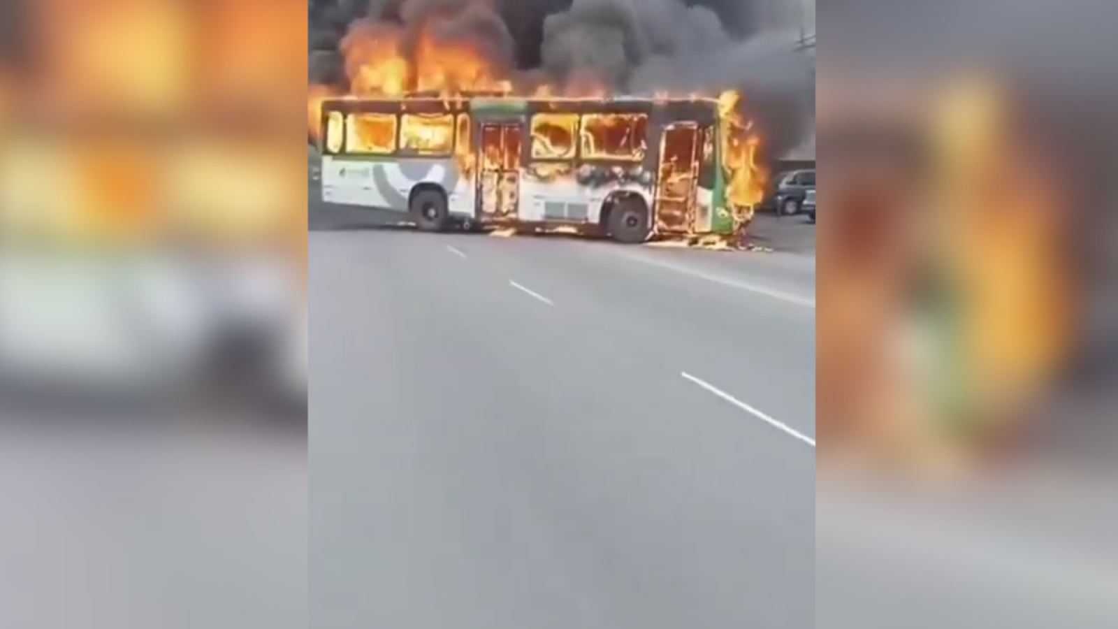 Ônibus é incendiado em possível retaliação à operação da PM no RJ  • Reprodução