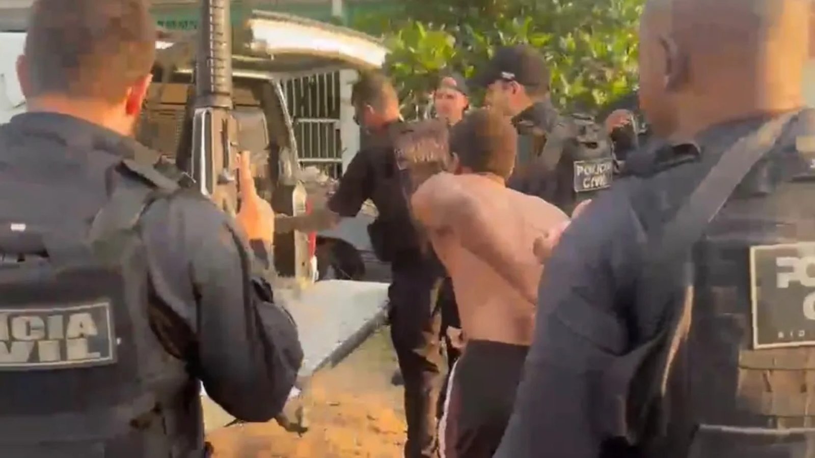 Suspeito de participar do assassinato de um adolescente de 14 anos em Guaratiba, Miguel Ferreira Salvo foi preso nesta terça-feira (13), após ficar foragido desde março.  • Reprodução