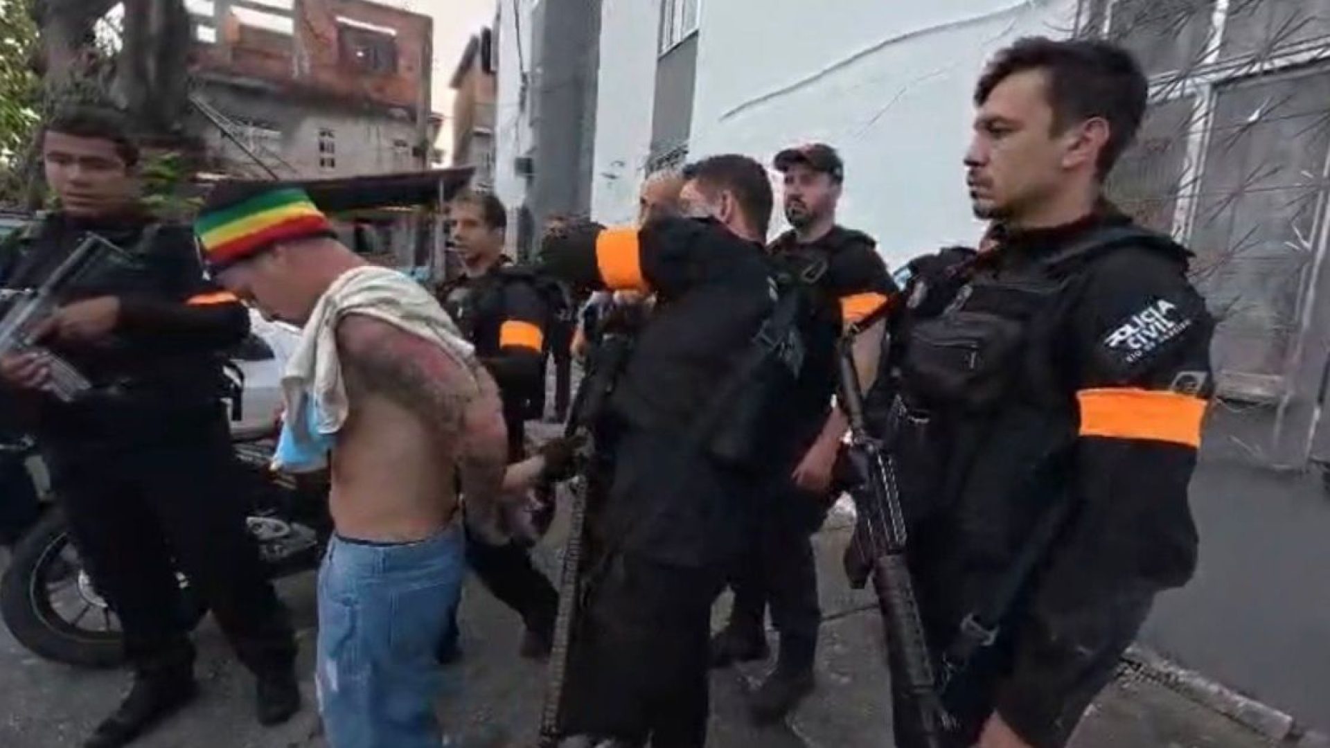 Policias Civil e Militar cumprem 5 mandados de prisão e 7 de busca e apreensão na Zona Norte do Rio.  • Reprodução