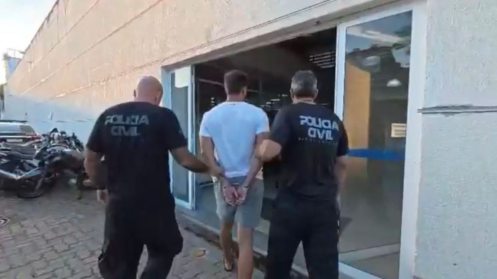 Suspeitos presos durante operação da Polícia Civil contra esquema de pirâmide financeira que teria causado prejuízos milionários no estado.  • Reprodução