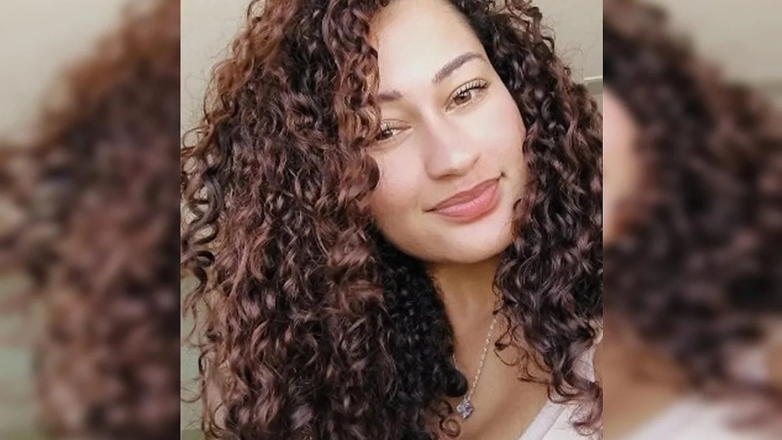 Emiliane acorrentada