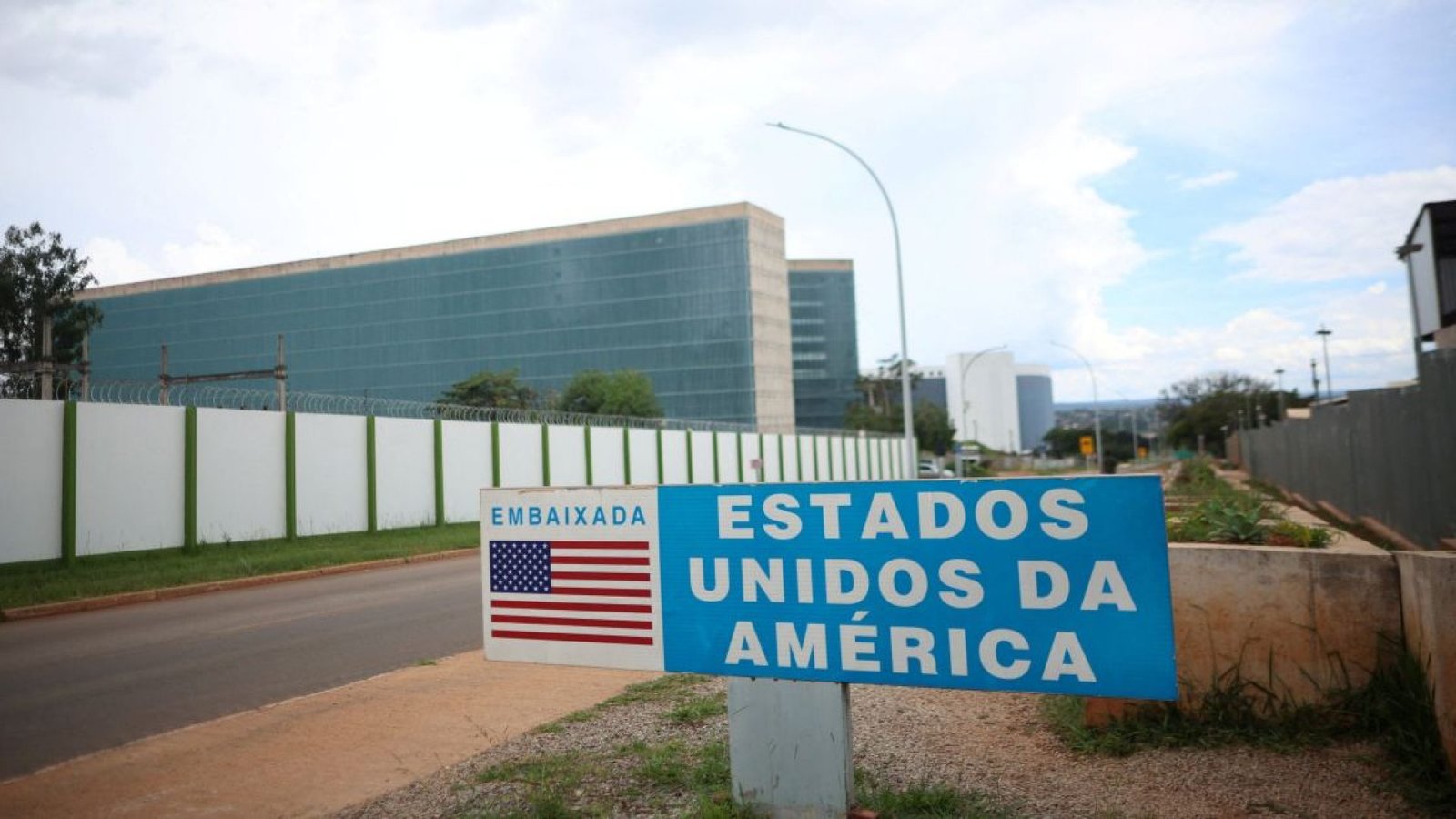 Embaixada dos Estados Unidos em Brasília  • 18 de março de 2026 REUTERS/Adriano Machado