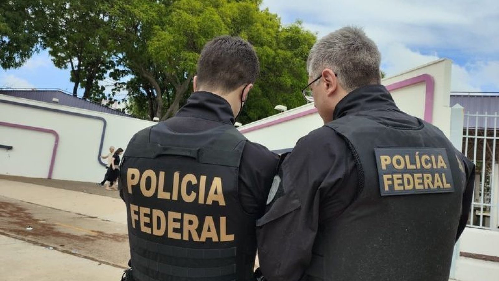 Agentes da Polícia Federal atuam durante as eleições deste domingo (4)  • Divulgação/Polícia Federal