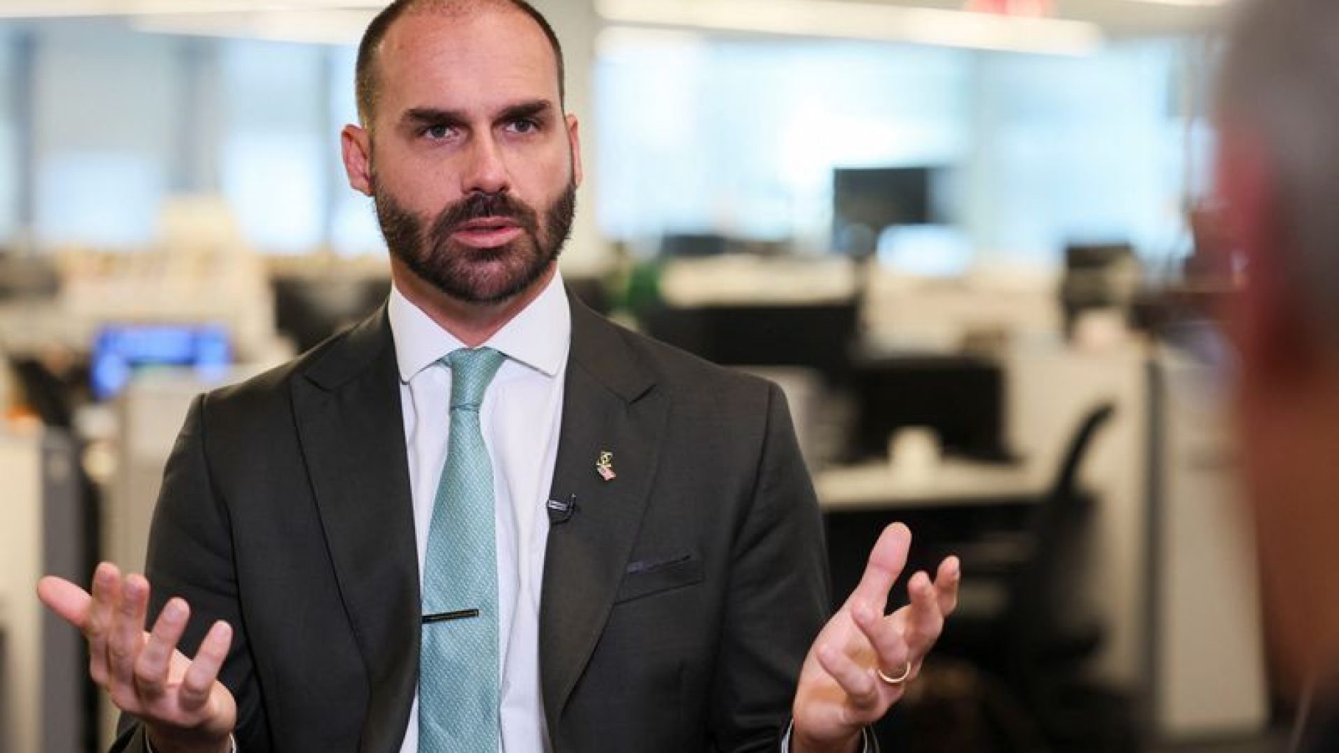 Deputado federal Eduardo Bolsonaro durante entrevista à Reuters em Washington  • Jessica Koscielniak/Reuters